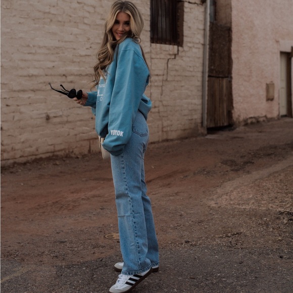 Crewneck sweatshirt with Lyrics from Taylor Swift song - You’re On Your Own, Kid - Picture 5 of 5